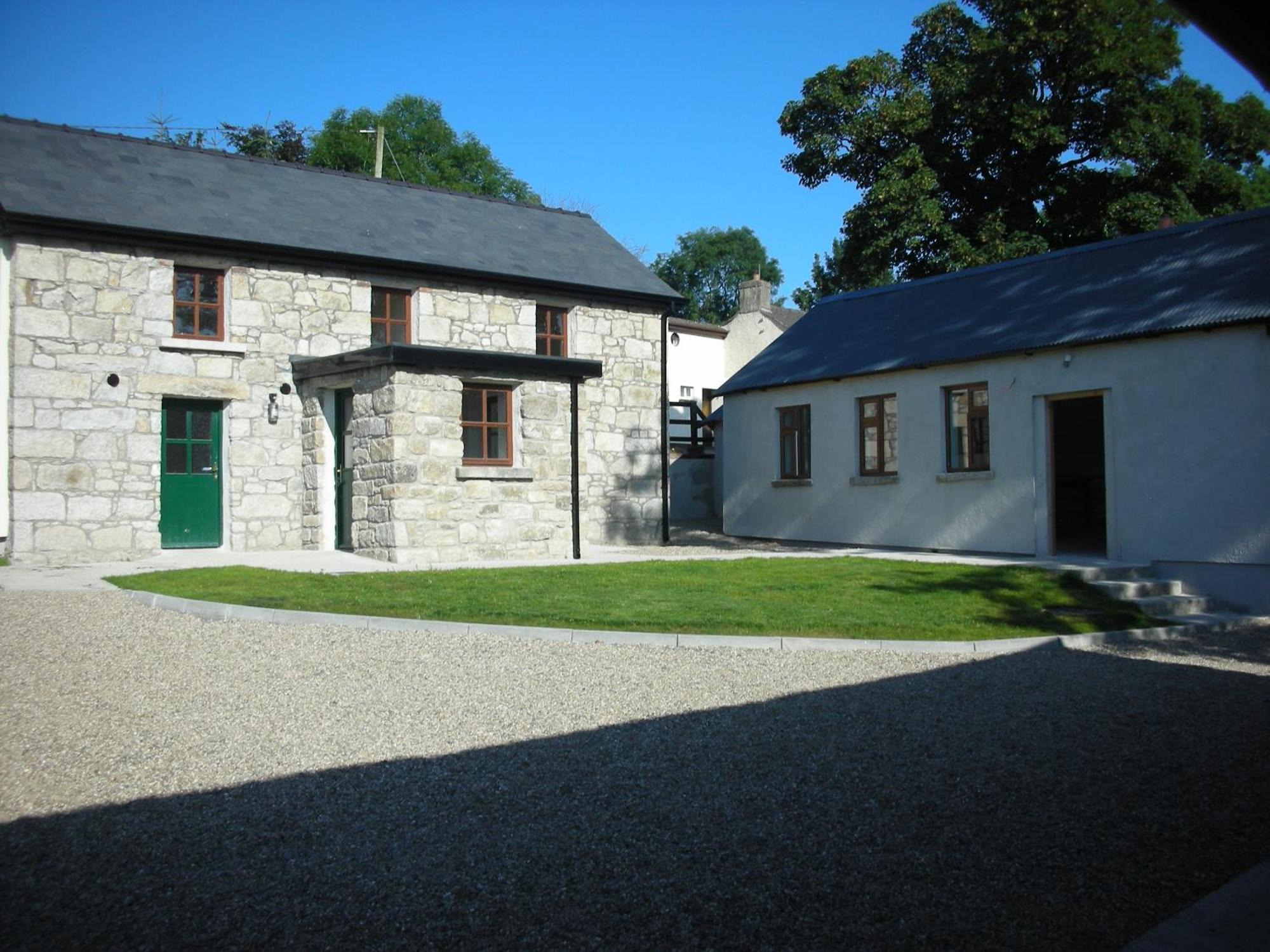 Green Adventure Ecohostel Clonmore Екстер'єр фото